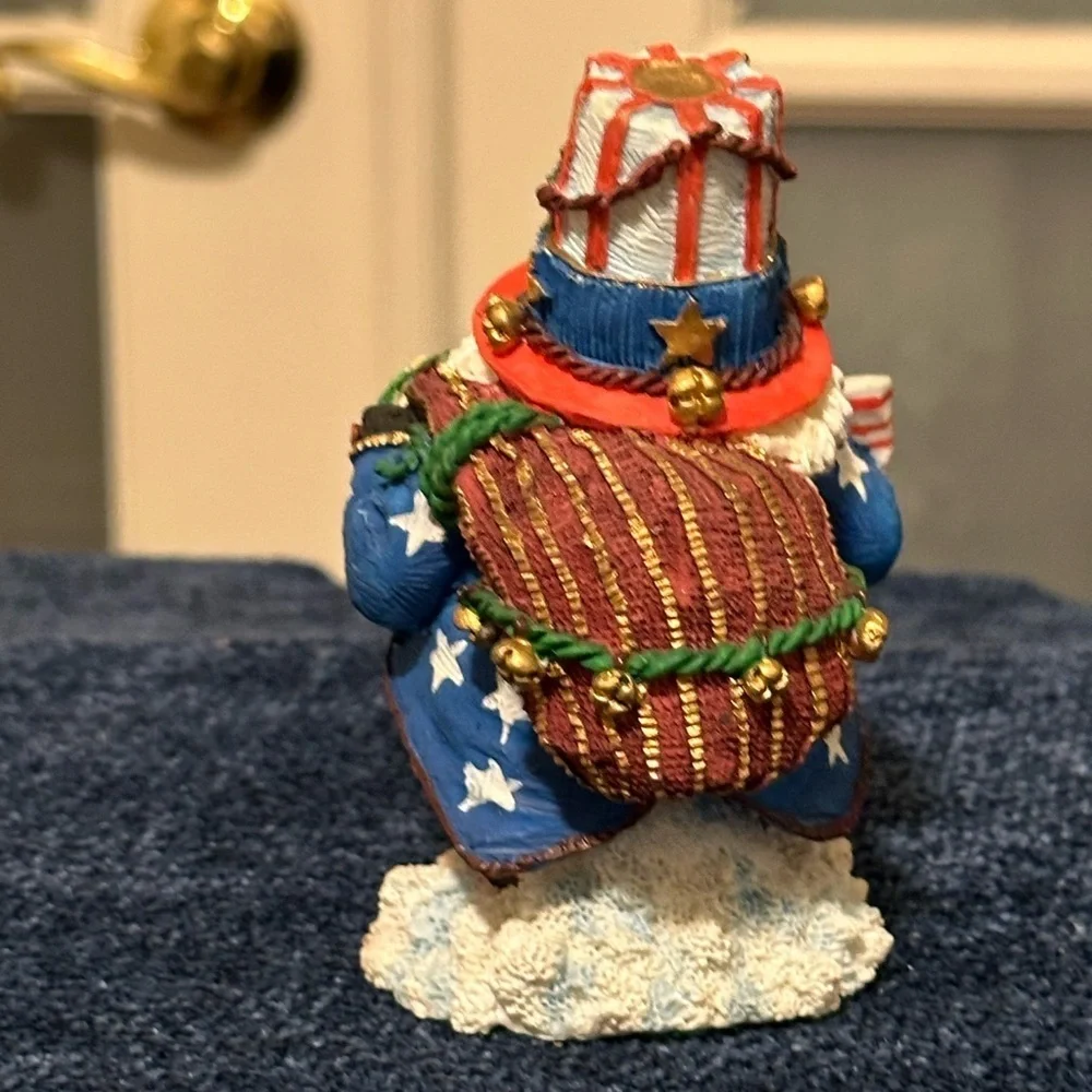 American Santa dressed like Uncle Sam by Crinkle Claus.